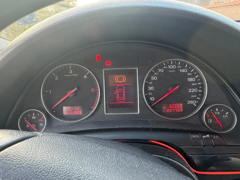 Audi A4, снимка 9 - Автомобили и джипове - 52829814