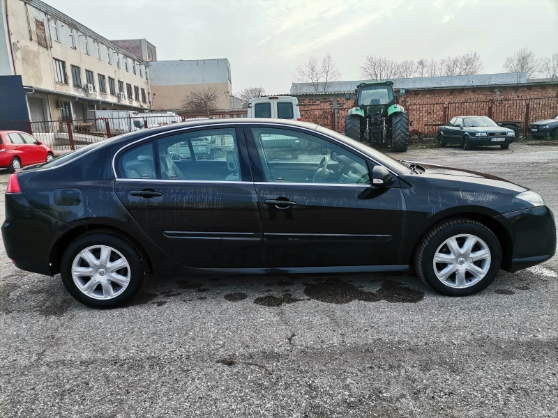 Renault Laguna 2.0 DCI 150к.с* АВТОМАТ* , снимка 4 - Автомобили и джипове - 52832937
