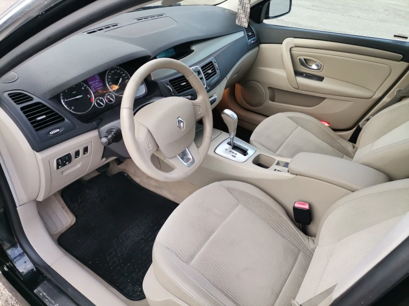 Renault Laguna 2.0 DCI 150к.с* АВТОМАТ* , снимка 15 - Автомобили и джипове - 52832937