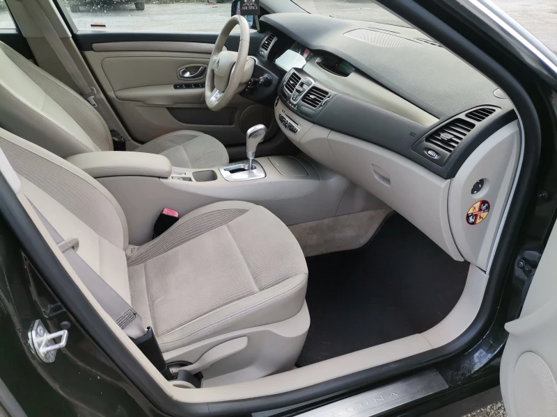 Renault Laguna 2.0 DCI 150к.с* АВТОМАТ* , снимка 12 - Автомобили и джипове - 52832937