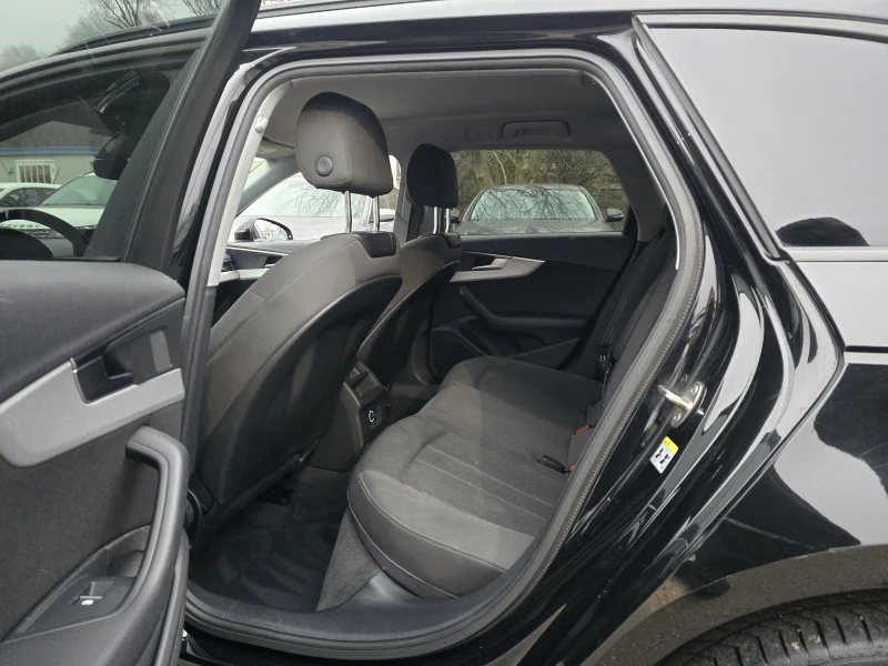Audi A4 35TDI 150к.с 66хил км!!! Топ състояние , снимка 12 - Автомобили и джипове - 52858820