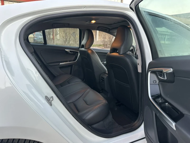 Volvo S60 Volvo S60 T6 polestar, снимка 16 - Автомобили и джипове - 52913349