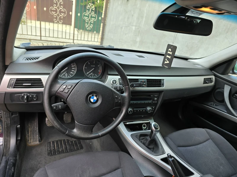 BMW 320, снимка 8 - Автомобили и джипове - 53057769