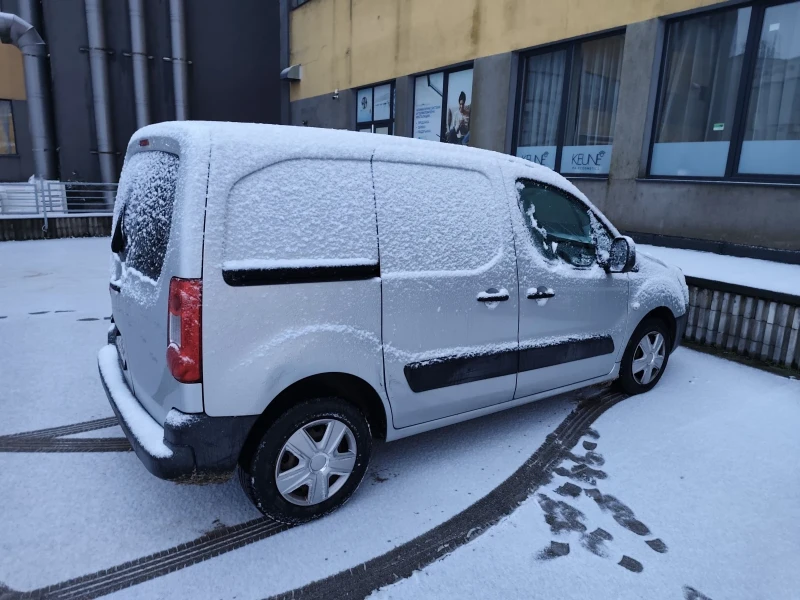 Peugeot Partner 1.6HDI 90к.с., снимка 9 - Автомобили и джипове - 53165909