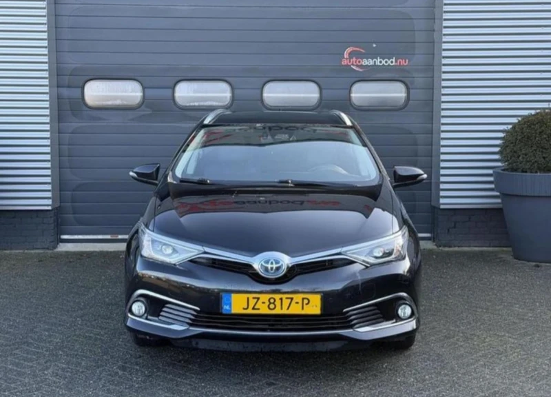 Toyota Auris FACELIFT | FULL LED | ПАНОРАМА, снимка 3 - Автомобили и джипове - 53431757