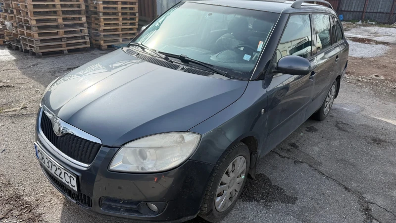 Skoda Fabia 1.4 I 16v - Gas, снимка 9 - Автомобили и джипове - 53592408