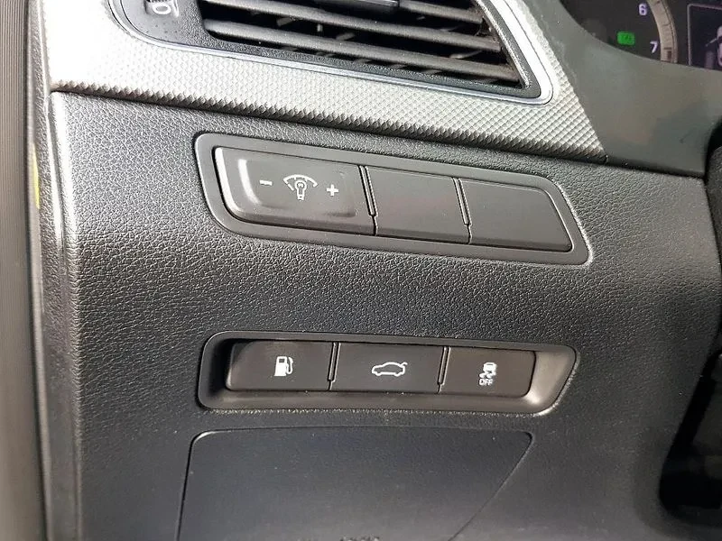 Hyundai Sonata 2.0 Style, снимка 12 - Автомобили и джипове - 53559833