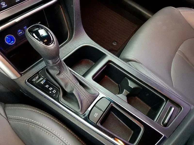 Hyundai Sonata 2.0 Style, снимка 15 - Автомобили и джипове - 53559833