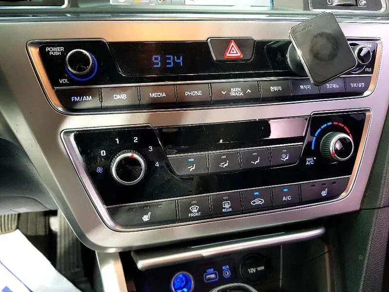 Hyundai Sonata 2.0 Style, снимка 14 - Автомобили и джипове - 53559833