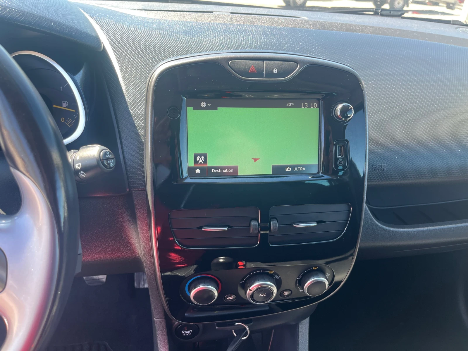 Renault Clio 1.5DCI * FULL EXTRAS*  | Mobile.bg — изображение 12