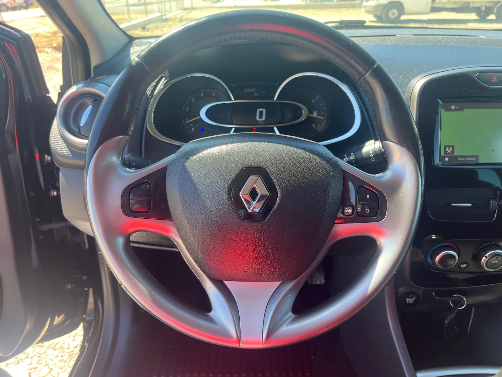 Renault Clio 1.5DCI * FULL EXTRAS*  | Mobile.bg — изображение 11