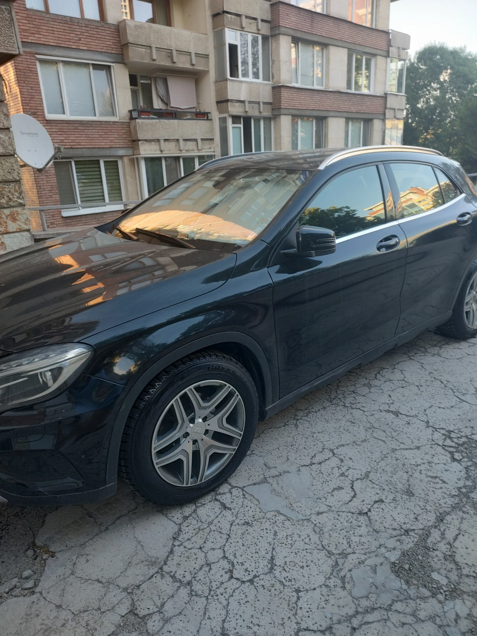 Mercedes-Benz GLA 180  - изображение 2