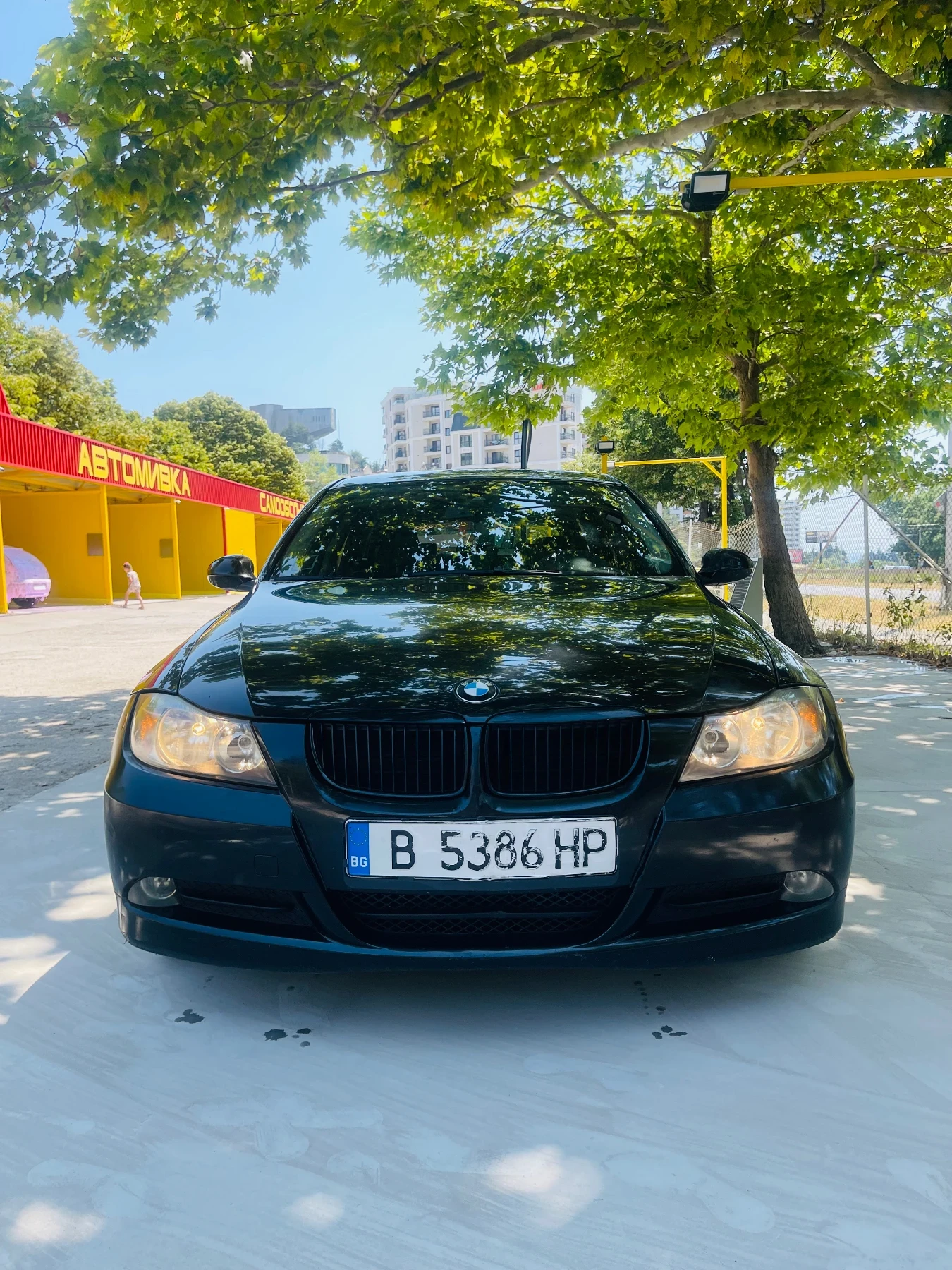 BMW 318 Комби - изображение 2