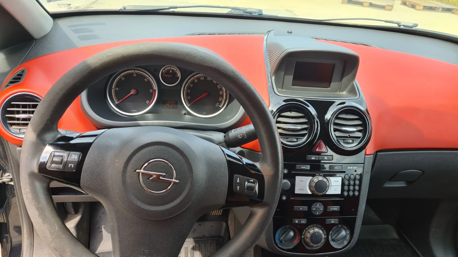 Opel Corsa  - изображение 10