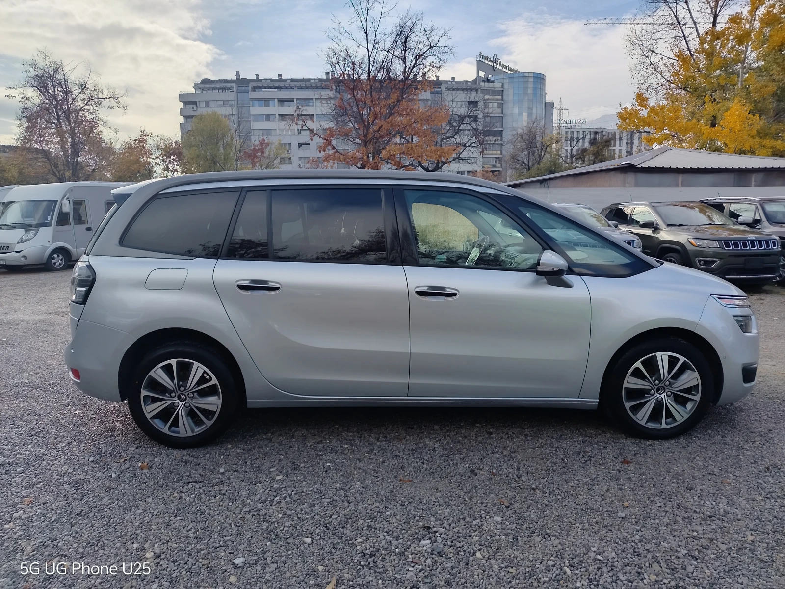 Citroen Grand C4 Picasso 1.6 HDI AUTOMATIC - изображение 6