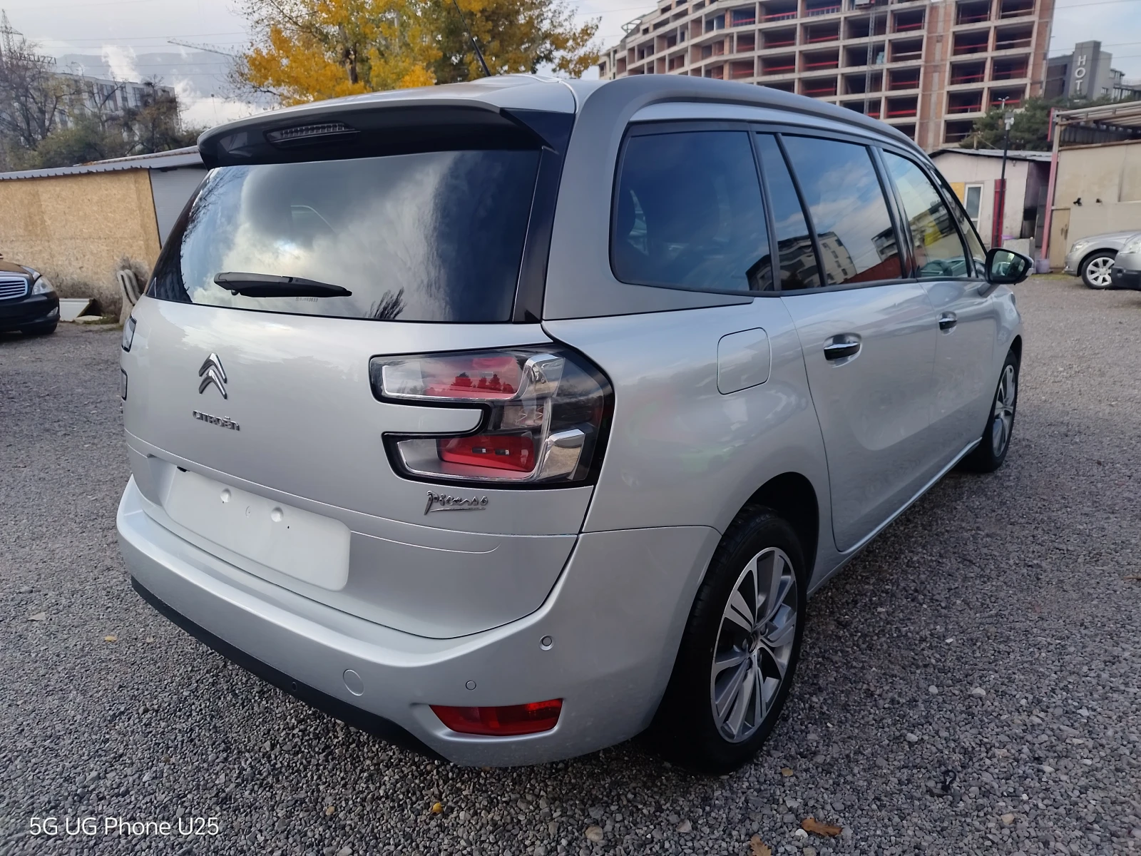 Citroen Grand C4 Picasso 1.6 HDI AUTOMATIC - изображение 5