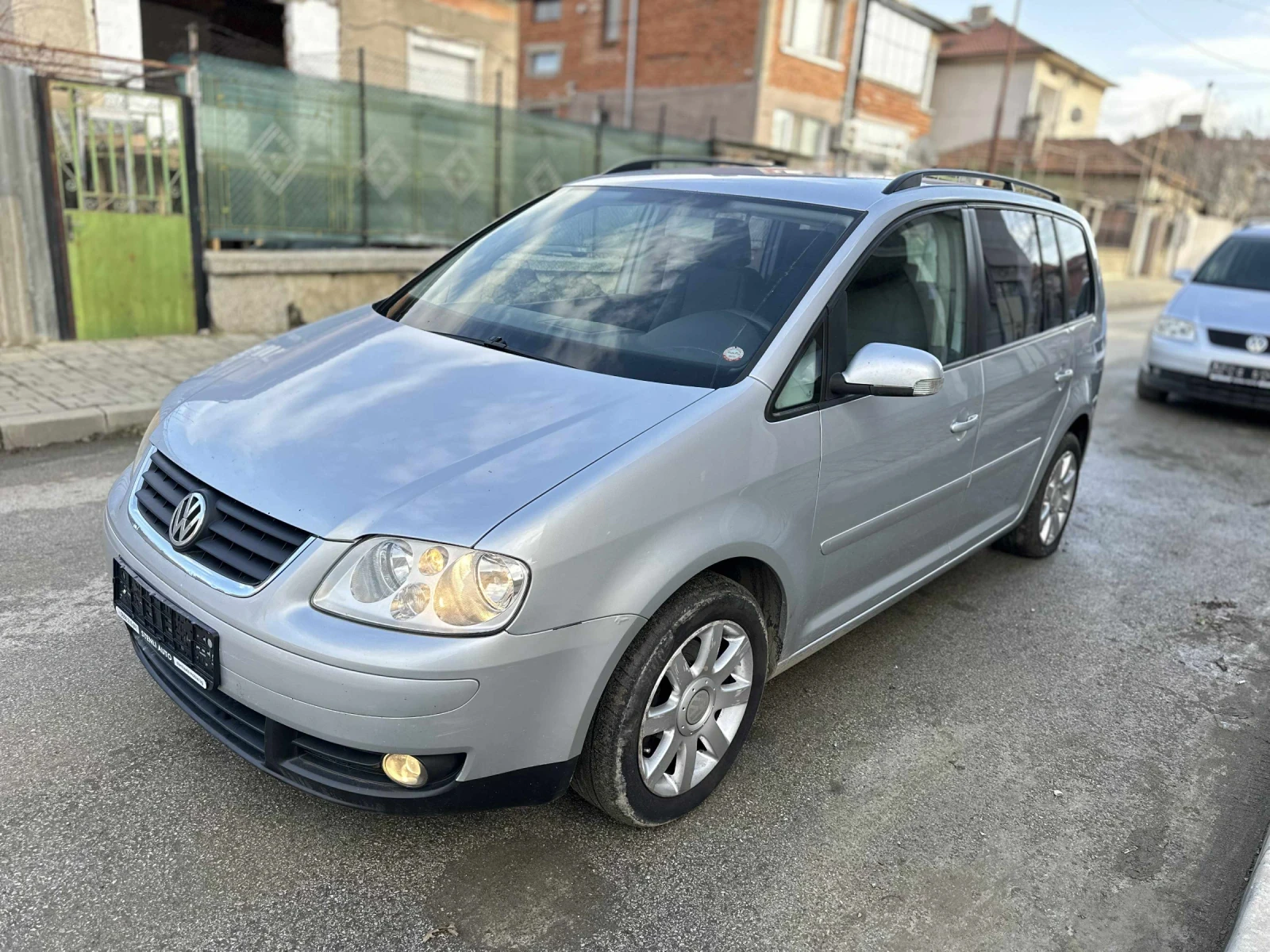 VW Touran 2.0TDI , 140к.с., 8 клапановия мотор - изображение 2