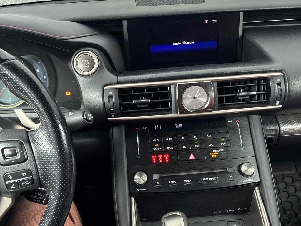 Lexus IS 300 * 4dr Sdn AWD * CARFAX * ���� �� �� | Mobile.bg � ����������� 9