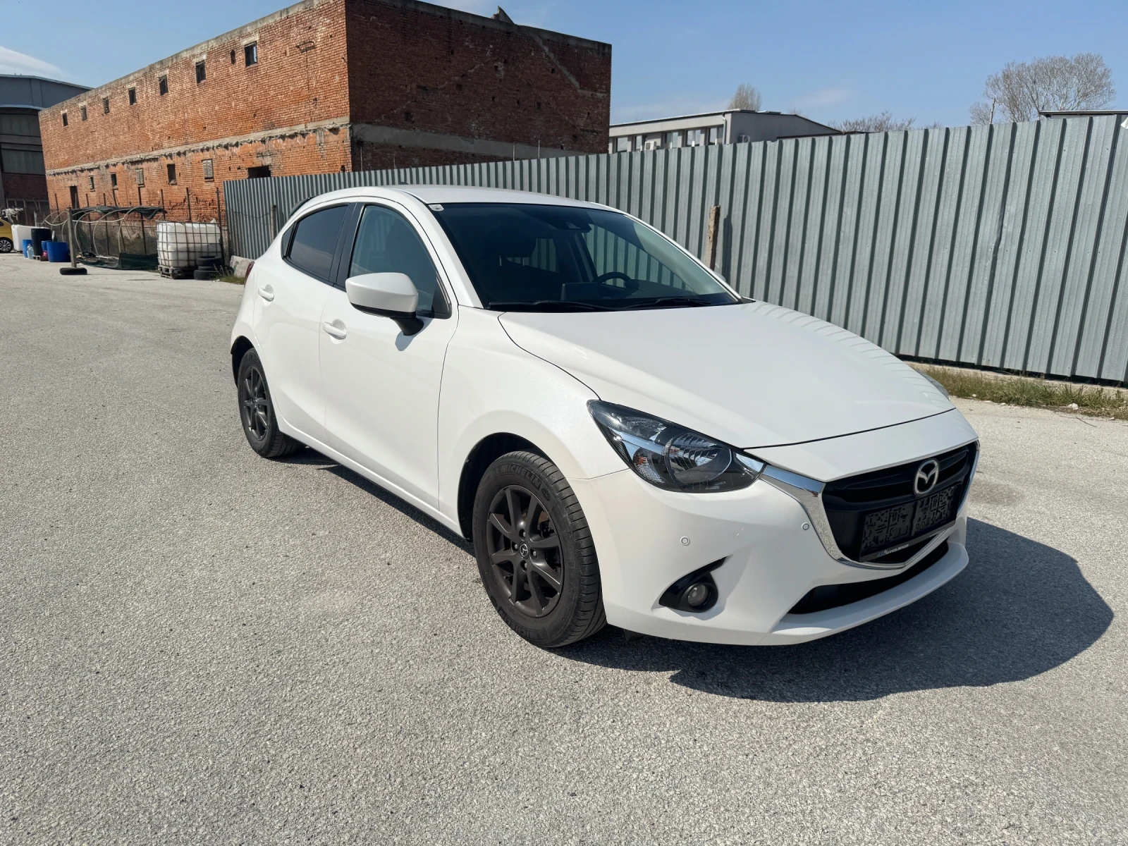 Mazda 2, снимка 2 - Автомобили и джипове - 53361742