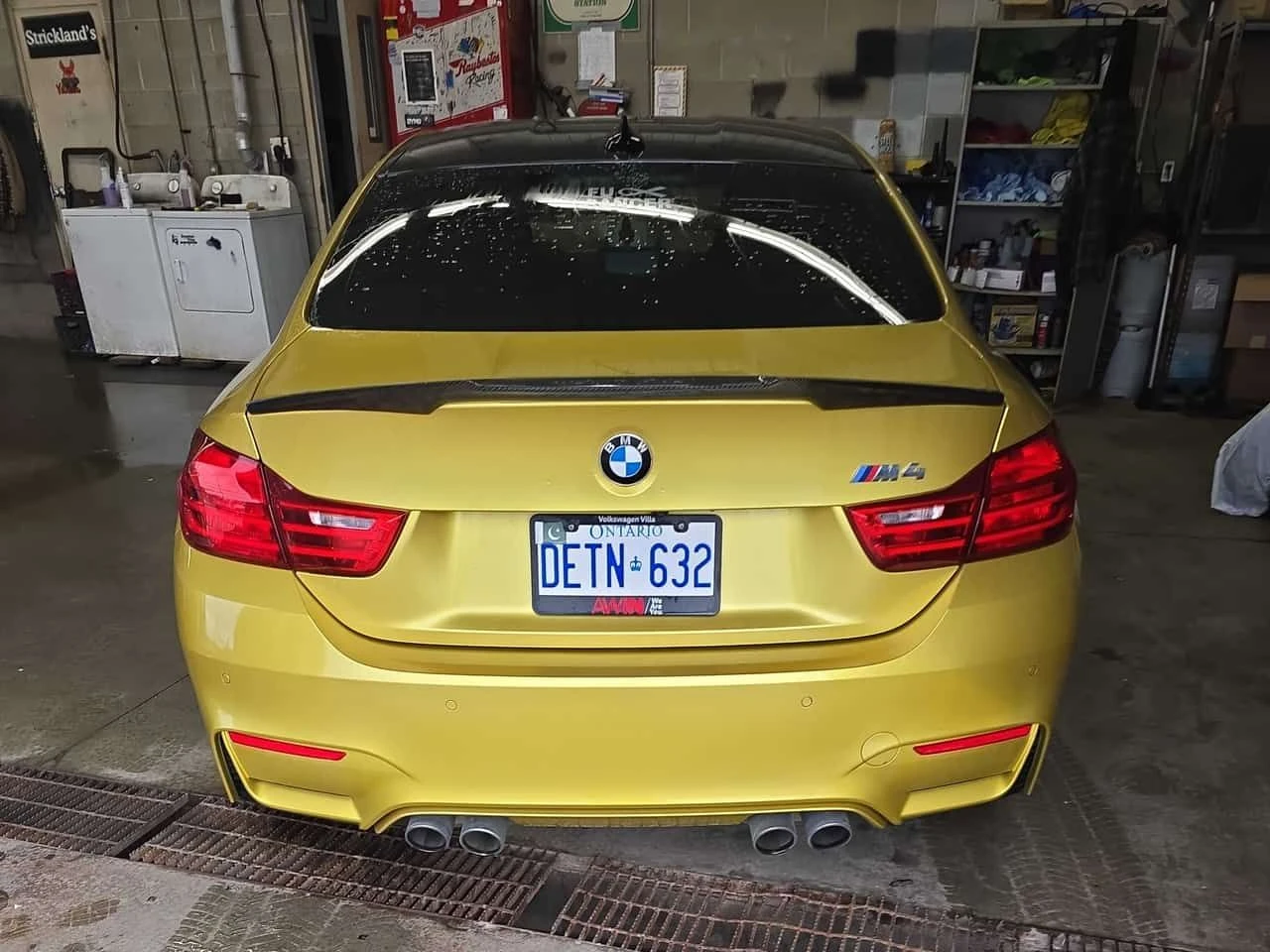 BMW M4 * CARFAX * Austin Yellow Metallic * Carbon, снимка 4 - Автомобили и джипове - 54110280