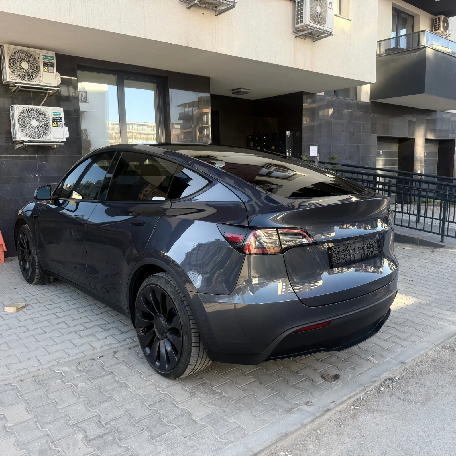 Tesla Model Y 2022 Dual Motor Long range 72000 km Гаранция, снимка 5 - Автомобили и джипове - 54149806