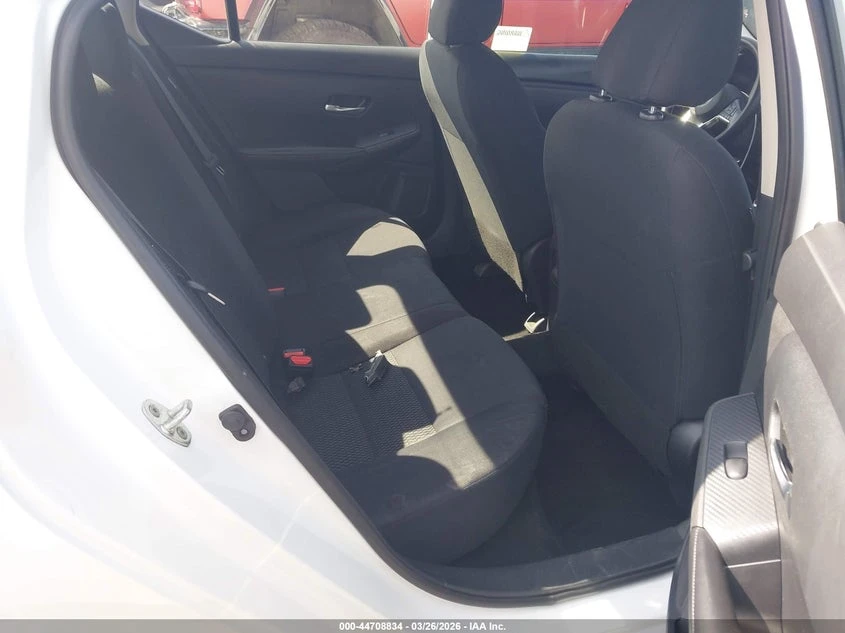 Nissan Sentra 2.0L I-4 DI, DOHC, VVT, 149HP Front Wheel Drive | Mobile.bg � ����������� 8