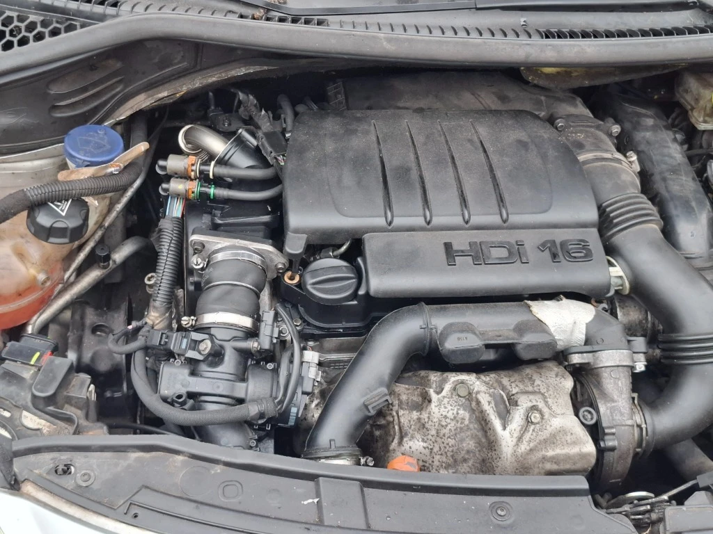 Peugeot 207 1, 6 HDI, снимка 11 - Автомобили и джипове - 54619649