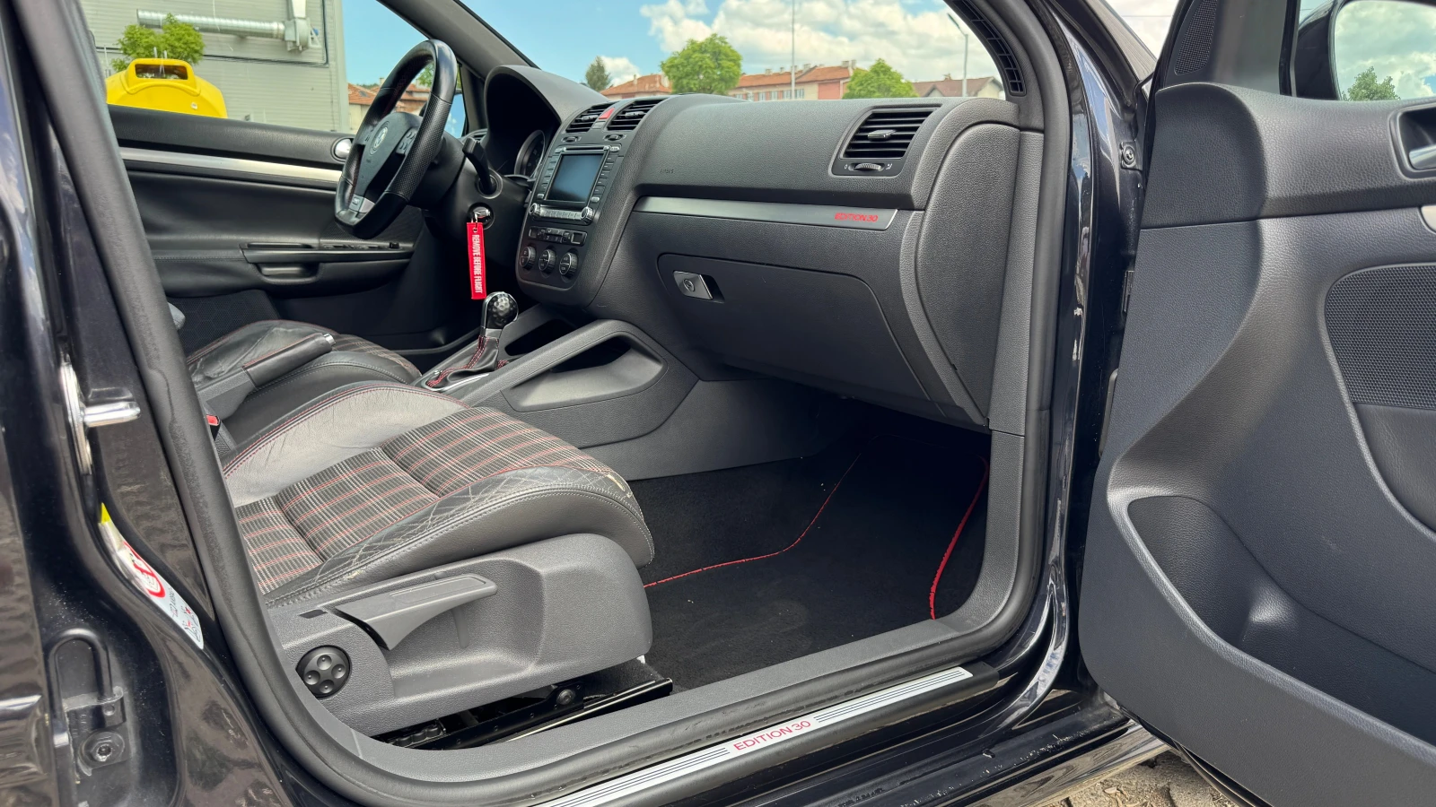 VW Golf 2.0 GTI EDITION 30 | Mobile.bg � ����������� 8