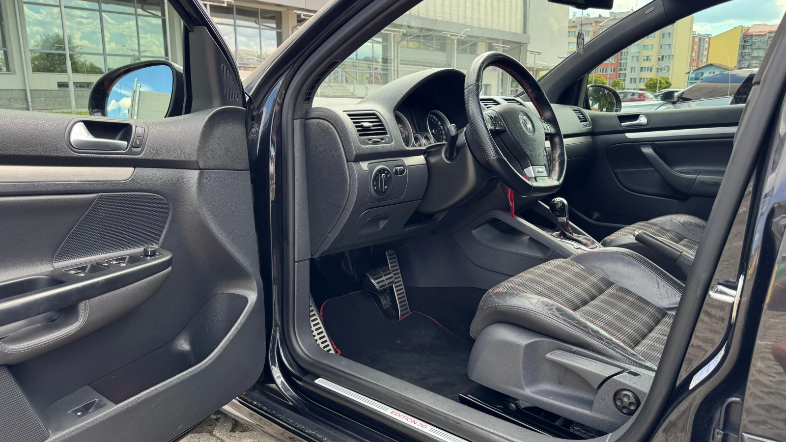 VW Golf 2.0 GTI EDITION 30 | Mobile.bg � ����������� 7