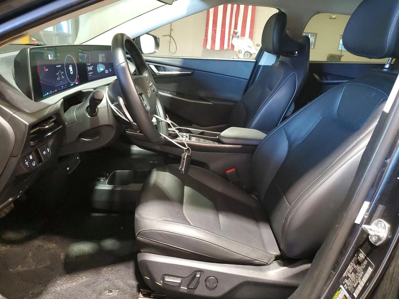 Kia EV6 0.0l, снимка 7 - Автомобили и джипове - 55004659