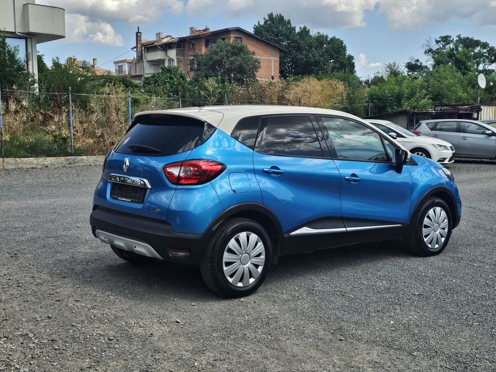Renault Captur 1.5dci 90ps, снимка 4 - Автомобили и джипове - 55207154