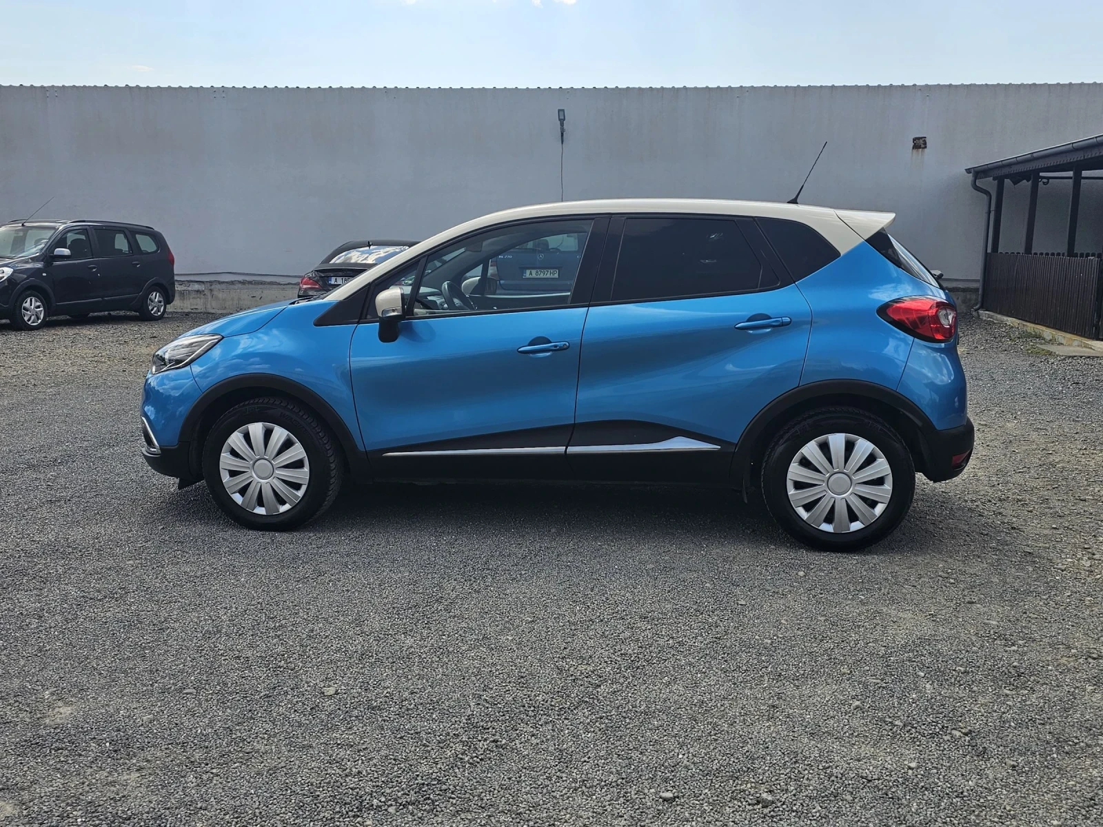 Renault Captur 1.5dci 90ps, снимка 7 - Автомобили и джипове - 55207154