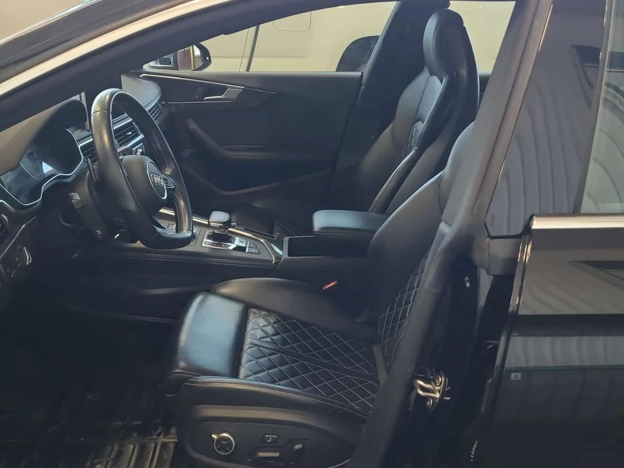 Audi S5 * PREMIUM PLUS * CARFAX * 2 КЛЮЧА * АВТОКРЕДИТ * , снимка 5 - Автомобили и джипове - 55514707