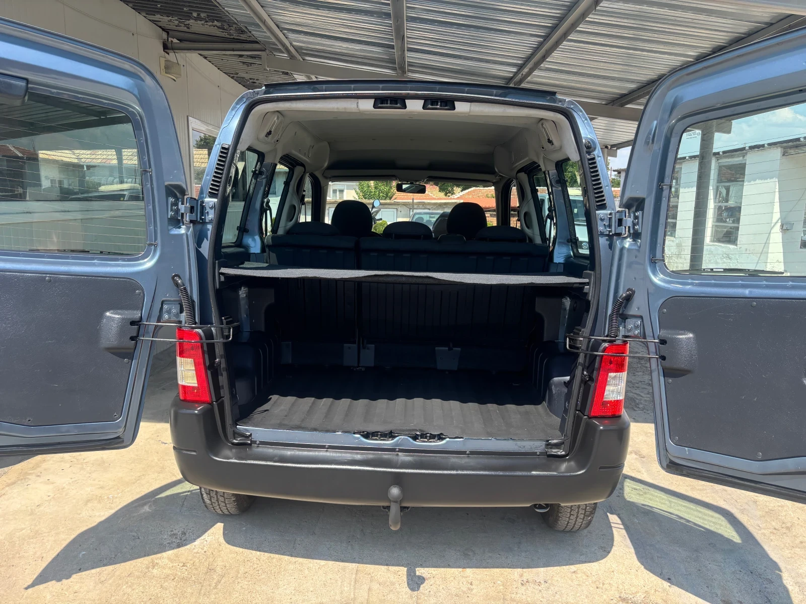Citroen Berlingo 1.6HDI 2008 г КЛИМАТИК, снимка 12 - Автомобили и джипове - 55559409