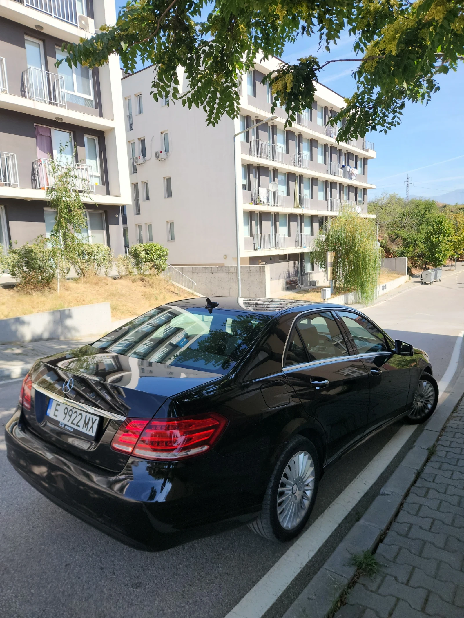 Mercedes-Benz E 250 4MATIC, снимка 5 - Автомобили и джипове - 55717740