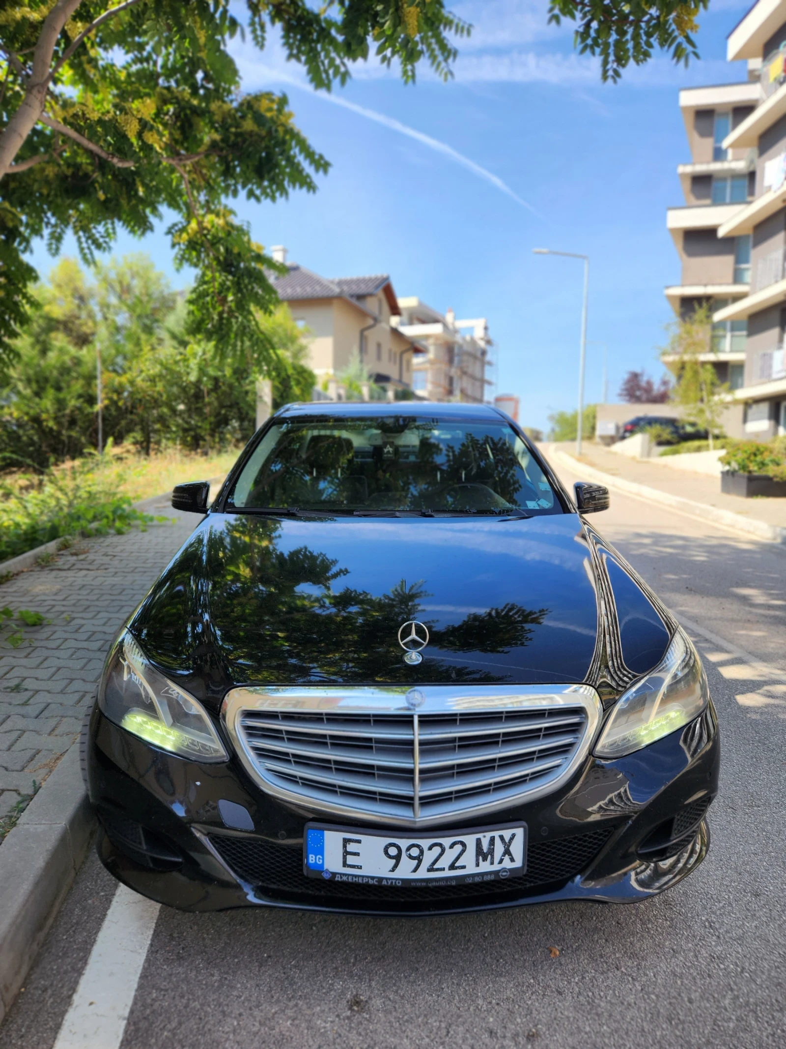 Mercedes-Benz E 250 4MATIC, снимка 2 - Автомобили и джипове - 55717740