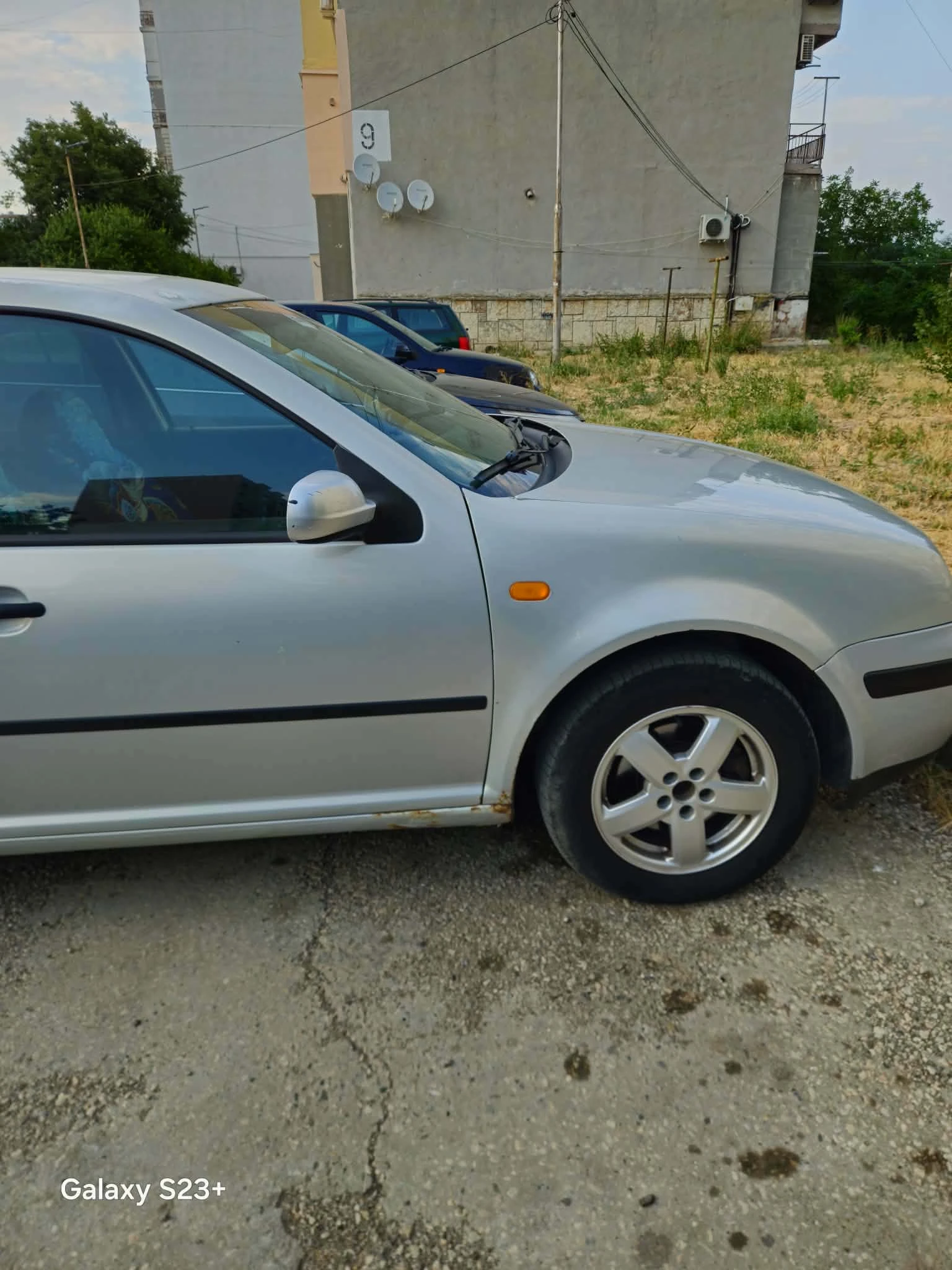 VW Golf 1.9 TDI, снимка 3 - Автомобили и джипове - 56046604