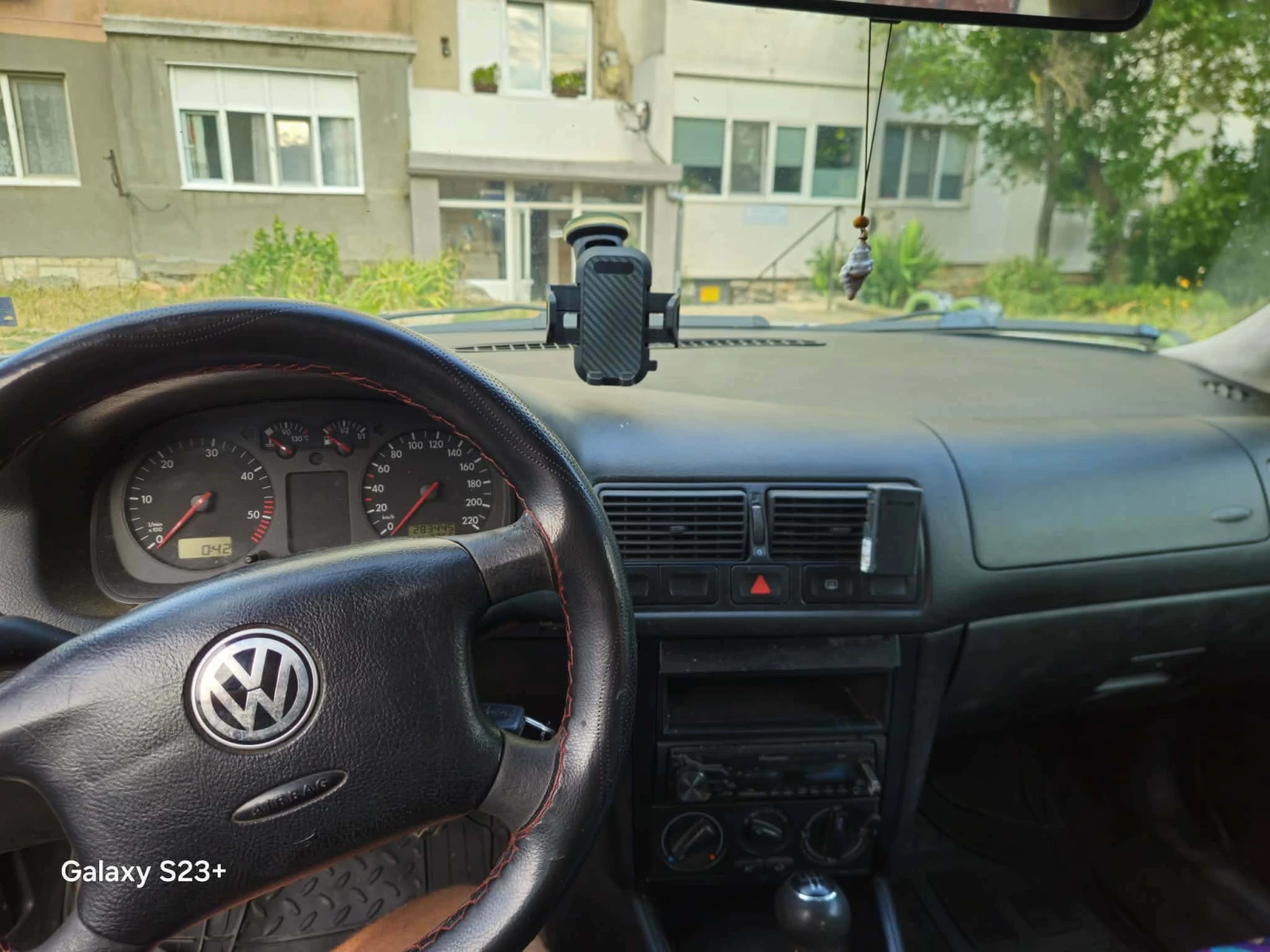 VW Golf 1.9 TDI, снимка 12 - Автомобили и джипове - 56046604