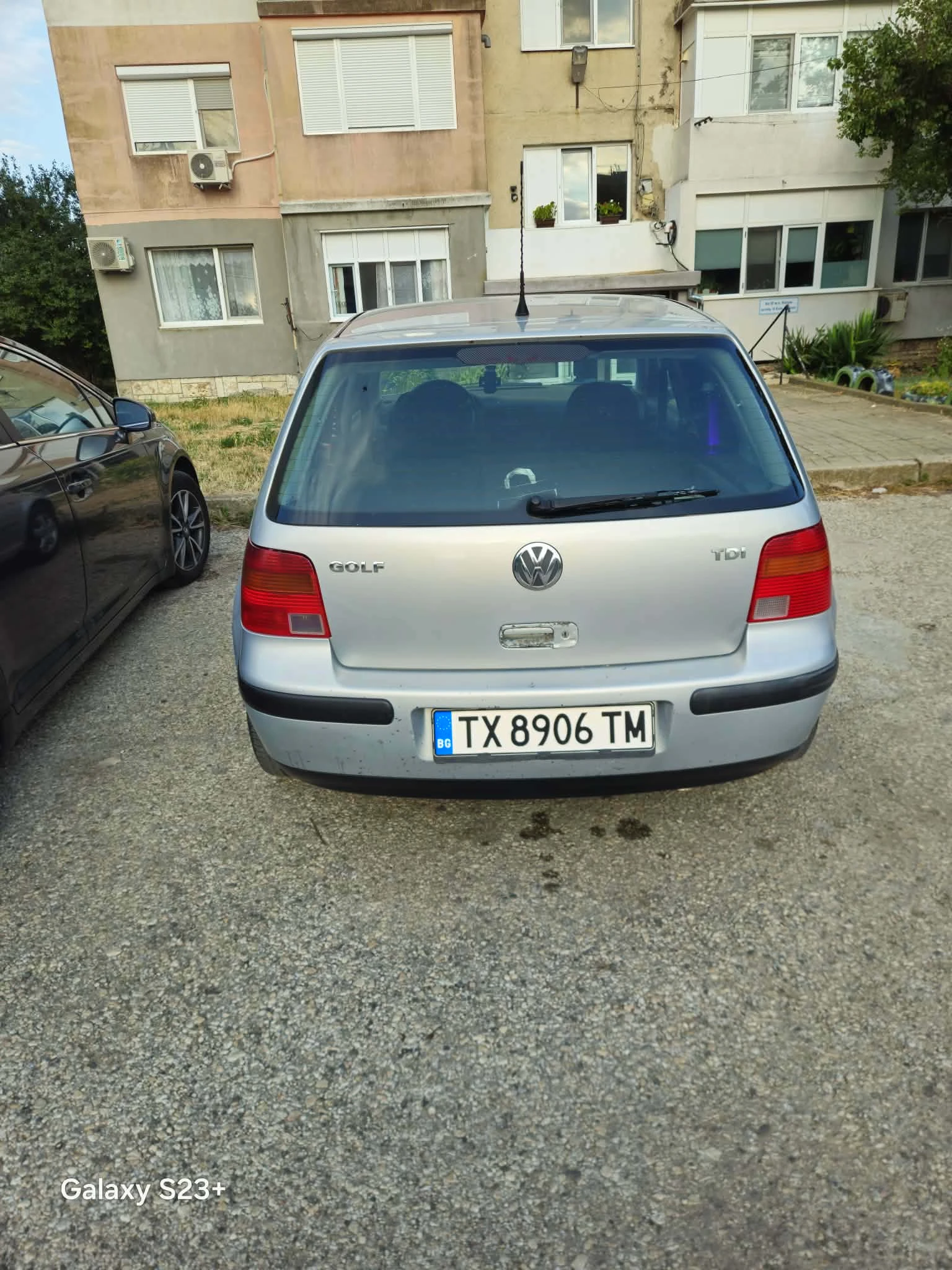VW Golf 1.9 TDI, снимка 6 - Автомобили и джипове - 56046604