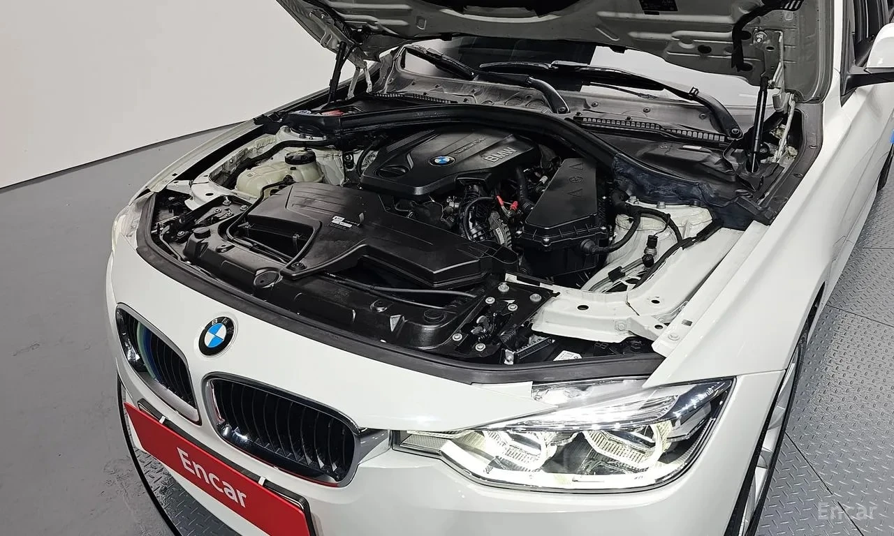 BMW 320 * HEAD UP* LANE ASSIST* ДВА КЛЮЧА* ПОДГРЕВ* КАМЕРА, снимка 5 - Автомобили и джипове - 56107075
