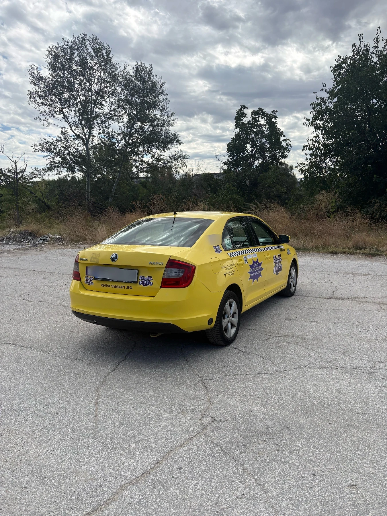Skoda Rapid, снимка 6 - Автомобили и джипове - 56180357