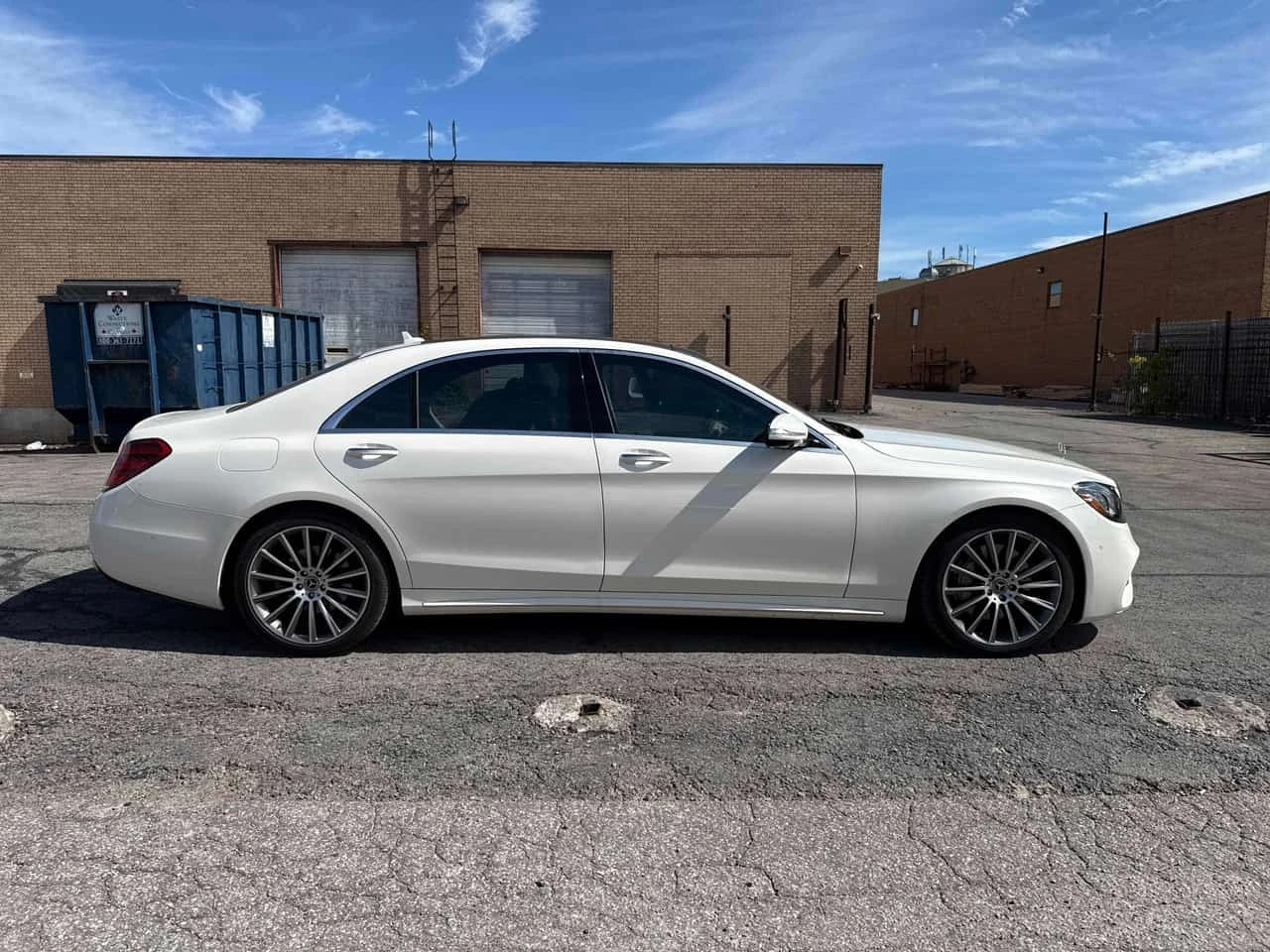 Mercedes-Benz S 560 * CARFAX * ОПЦИЯ ЗА ФИНАНСИРАНЕ, снимка 3 - Автомобили и джипове - 56208004