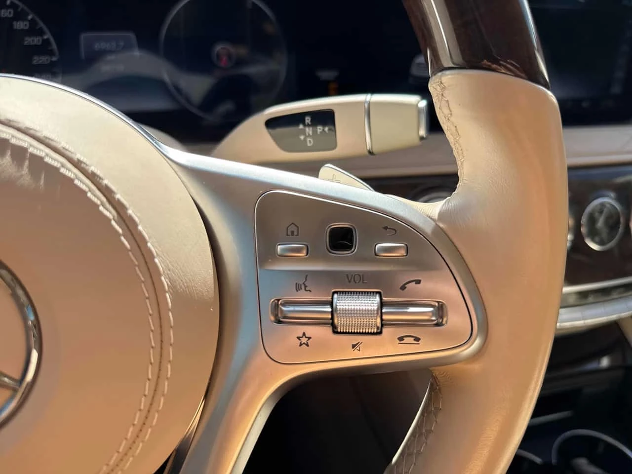 Mercedes-Benz S 560 * CARFAX * ОПЦИЯ ЗА ФИНАНСИРАНЕ, снимка 11 - Автомобили и джипове - 56208004