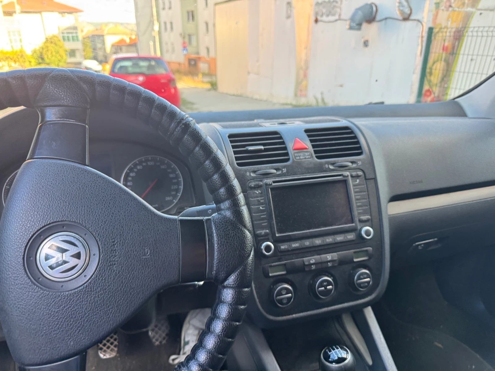 VW Golf, снимка 5 - Автомобили и джипове - 56248171