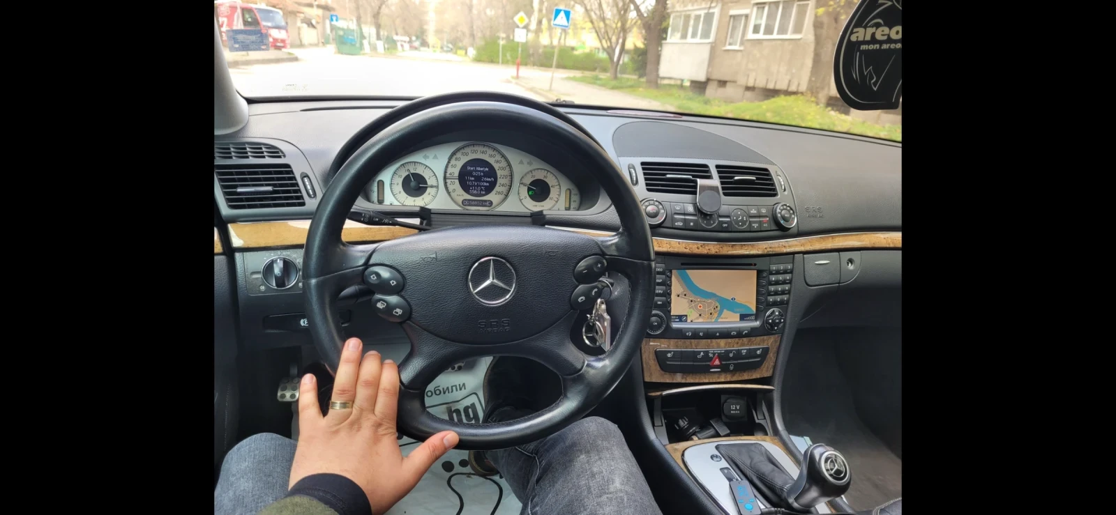 Mercedes-Benz E 320, снимка 2 - Автомобили и джипове - 56413903