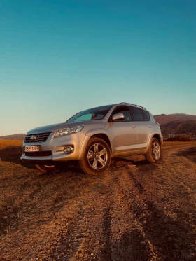 Toyota Rav4 2.2 D4D, снимка 3