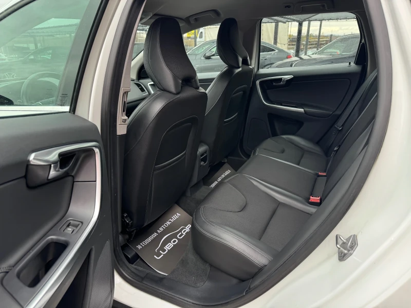 Volvo XC60 2.0D-FACELIFT-AUT-NAVI-DIGITAL, снимка 16 - Автомобили и джипове - 52599244