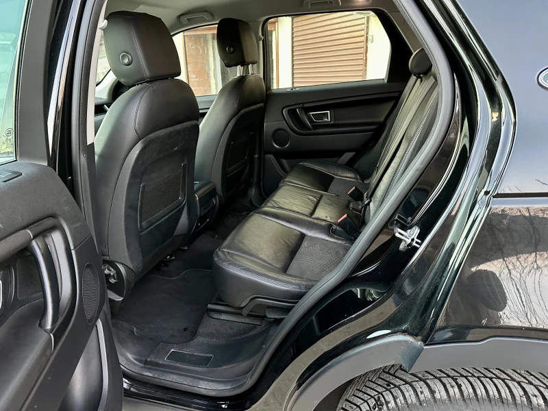 Land Rover Discovery Sport 2.0D, снимка 8 - Автомобили и джипове - 52741407