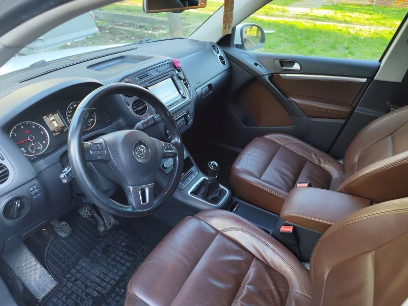 VW Tiguan 2, 0 TDI 140 4x4, снимка 3 - Автомобили и джипове - 52927279