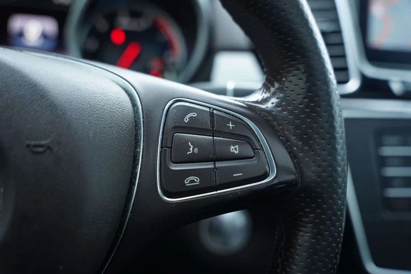 Mercedes-Benz GLE * AMG GLE43 * CARFAX * ЦЕНА ДО БГ, снимка 14 - Автомобили и джипове - 53192829